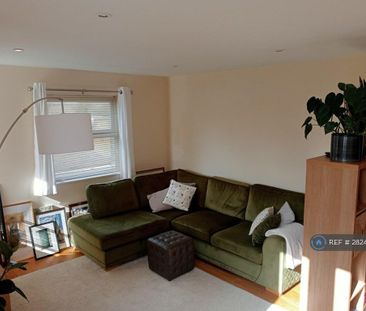 2 bedroom flat to rent - Photo 3
