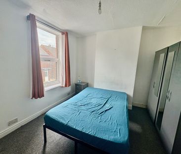 3 Bed Terraced House, Bradgate Road, NG7 - Photo 6