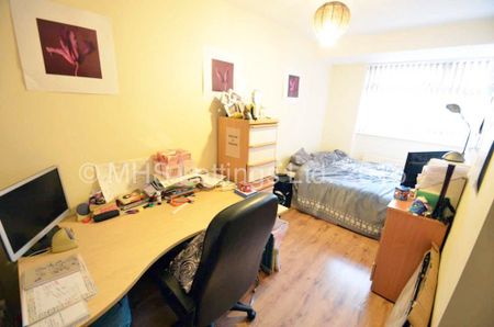 2 Bedroom Mid Terraced House for rent in Park View Avenue - Photo 2