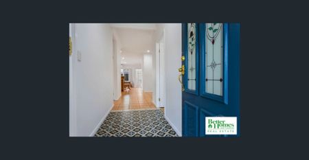 Bright, Spacious & Conveniently Located 3 Bedroom Home - Photo 4