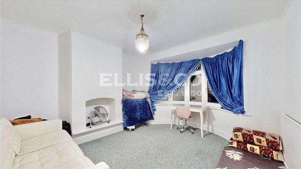 3 bedroom semi-detached house to rent - Photo 1