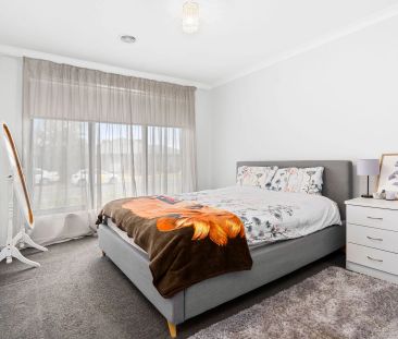 Stylish Family Living! - Photo 1