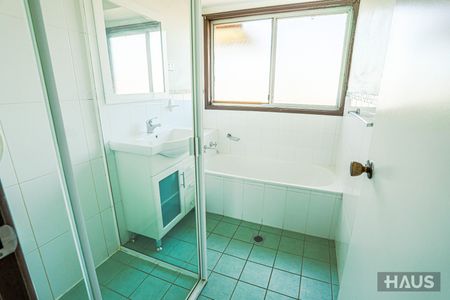 CONVENIENTLY LOCATED FAMILY HOME!!! - Photo 4