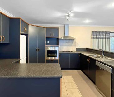 WEST END- 3 BEDROOMS - Photo 3