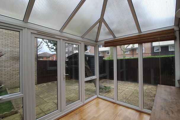 2 Bed End Terrace, St. James's Road, SE1 - Photo 1