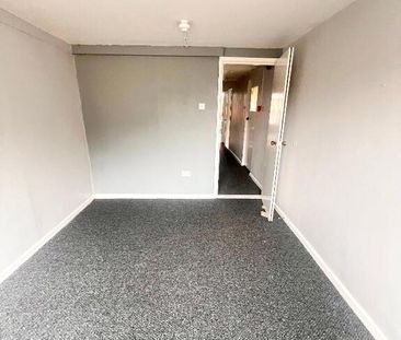 50a Bay Road, Larne, BT40 1DG - Photo 4