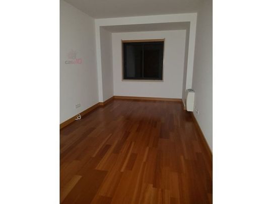 3 bedroom luxury Flat for rent in Alto dos Moinhos, Lisbon - Photo 1