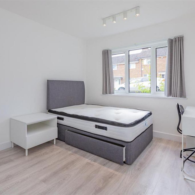 2 bedroom house to rent - Photo 1