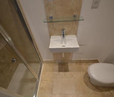 1 bedroom Flat To Let - Photo 4