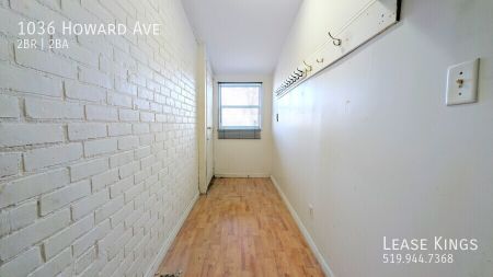 Spacious 2 Bed + Den, 1.5 Bath Townhouse in Downtown Windsor - FIRST MONTH'S RENT FREE - Photo 5