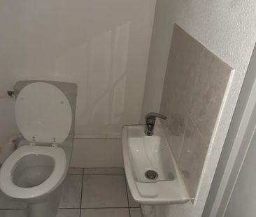 Location Appartement 2 pièces 37m² RUMILLY 74150 - Photo 4