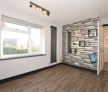 Reeve Road, Reigate, Surrey, RH2 - Photo 2