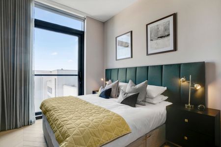 Three bedroom apartment @ Opus, 6 Hanover Quay, Grand Canal Dock, Dublin 2. - Photo 2