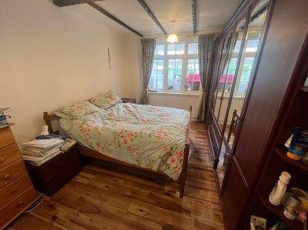 4 bedroom bungalow to rent - Photo 3