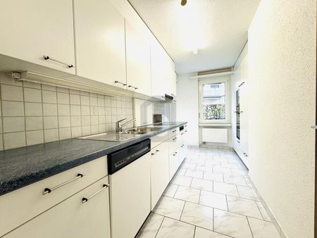 SPACIOUS ROOMS IN A CENTRAL LOCATION - Foto 2