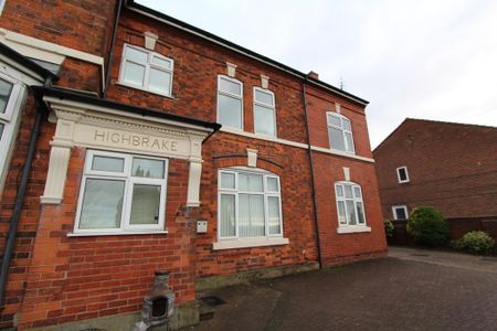 2 bedroom flat to rent - Photo 4