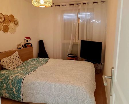 Location Appartement 2 pièces 49m² NICE 06100 - Photo 2