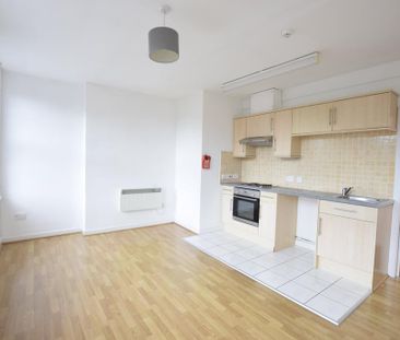 2 bedroom flat to rent - Photo 5
