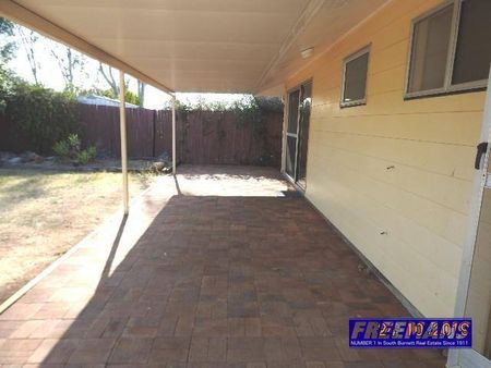 3 Bedroom home minutes to High School and Showground - Photo 3