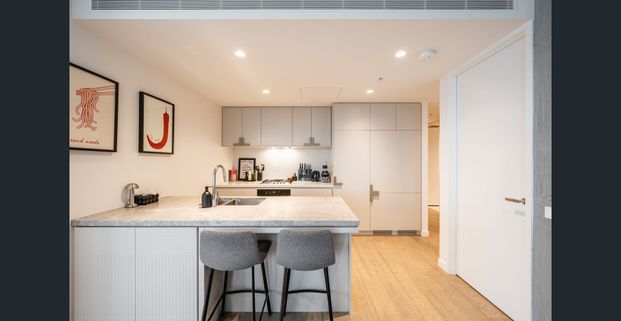 Luxury Living in the Heart of Moonee Ponds – Rare Opportunity in Moonee Valley Park - Photo 1