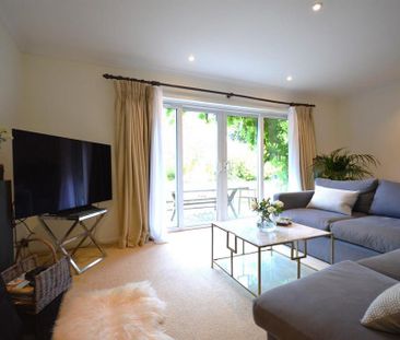 4 bedroom detached house to rent - Photo 2