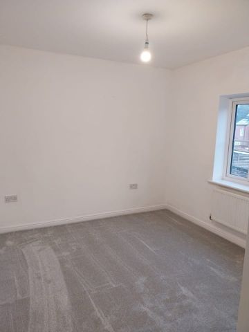 5 Bed Detached House, Stoneyholme Avenue, M8 - Photo 5