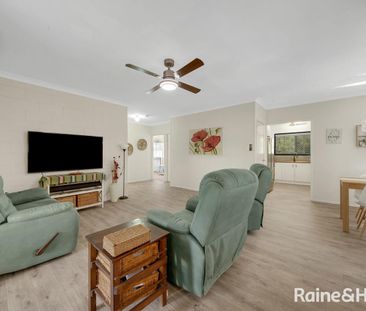 FULLY AIR CONDITIONED THREE BEDROOM HOME IN NEW AUCKLAND - Photo 2