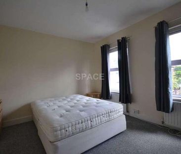 Grange Avenue, Reading, Berkshire, RG6 - Photo 3