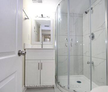 For Lease - 32 Sanford Crescent, Brampton, Ontario - Photo 2