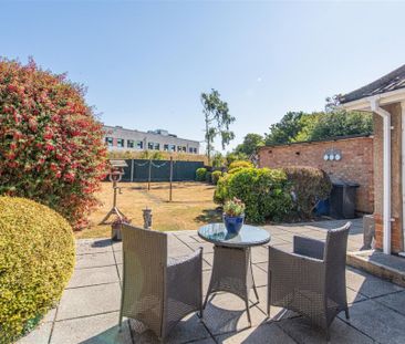 2 bed Bungalow To Let - Photo 6