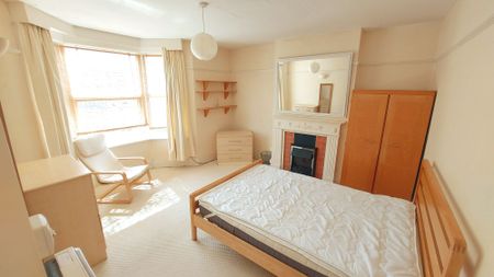 Charlecote Road, Worthing - Photo 4