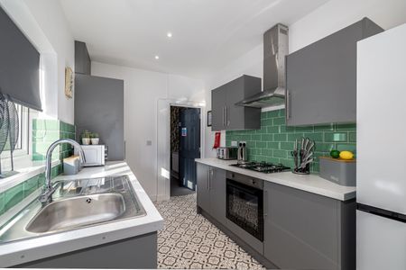 Arbury Road, Stockingford, CV10 7ND - Photo 2