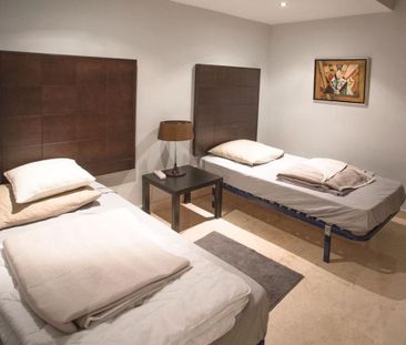 2 bedroom luxury Flat for rent in Estepona, Spain - Photo 3