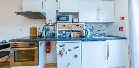 1 bedroom flat to rent - Photo 5