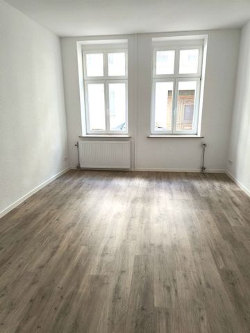 Neu Saniert - Schön geschnittene 2-Zi. Whg. in Lindenau, Bad mit Fenster, EBK! - Photo 2