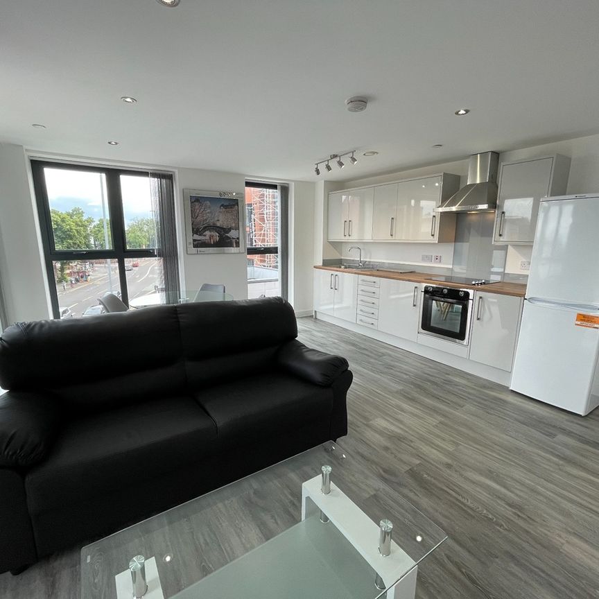2 Bed Flat, Orange Grove House, M14 - Photo 1
