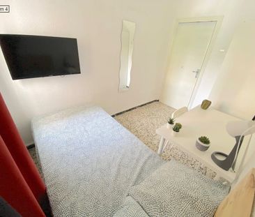 Avenida de Sánchez Pizjuán, Sevilla, Andalusia 41009 - Photo 2