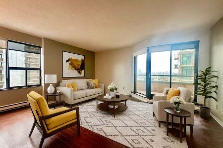 556 Laurier Avenue West Unit 1706 - Photo 2