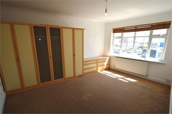 3 bedroom flat to rent - Photo 1