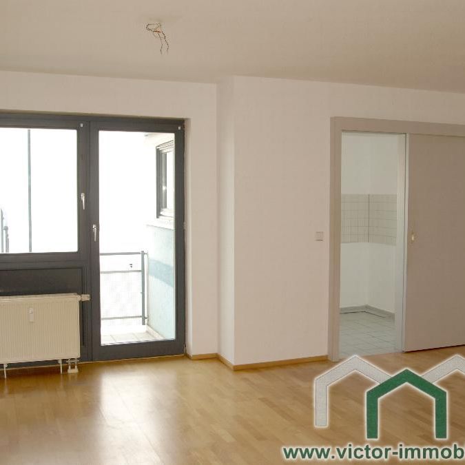 ** 2-Zimmer-Whg. mit Parkett und Balkon im Zentrum-Ost ** - Photo 1