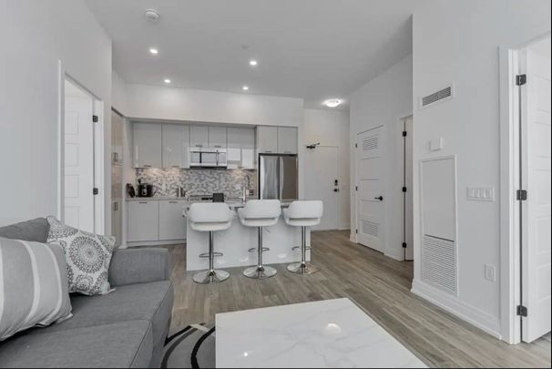 For Lease - 415 Sea Ray Avenue Unit# 407, Innisfil, Ontario - Photo 1