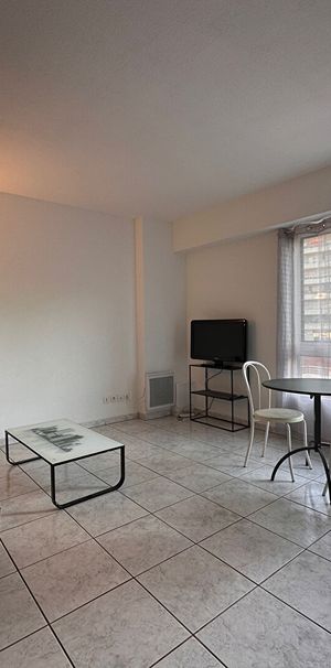 Location appartement 1 pièce, 31.84m², Perpignan - Photo 1