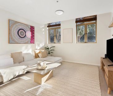 Resort Style Living in sought-after Inner West Conversion - Photo 3
