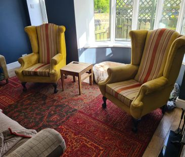 2 bedroom end of terrace house to rent - Photo 1