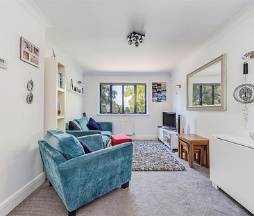 To Let 2 Bed Apartment - Photo 1