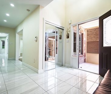 For Lease - 80 Venice Crescent, Vaughan, Ontario - Photo 6