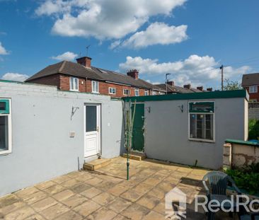 4 bedroom terraced house to rent - Photo 3
