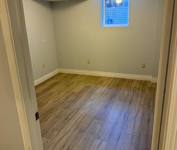 For Lease - 3702 Densbury Drive Unit# Basement, Mississauga, Ontario - Photo 1