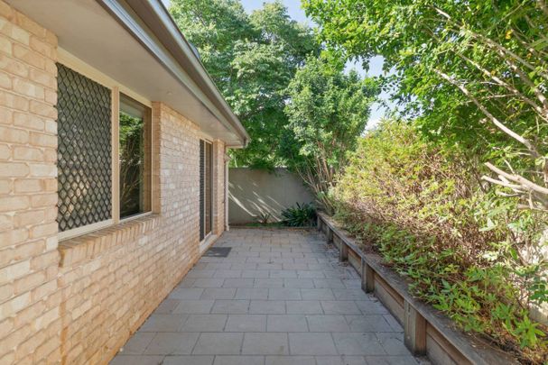 Modern Comfort and Convenience Opposite Wilsonton Heights Plaza - Photo 1