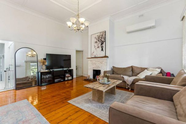 BEAUTIFUL COTTAGE ADJACENT HOSPITAL - Photo 1